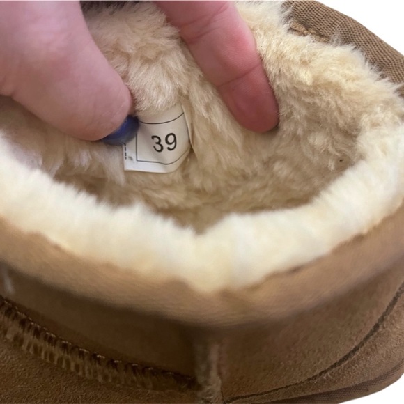 UGG Women’s Classic Ultra Mini Platform Winter Boot - Chestnut - New - 39 - Picture 7 of 9